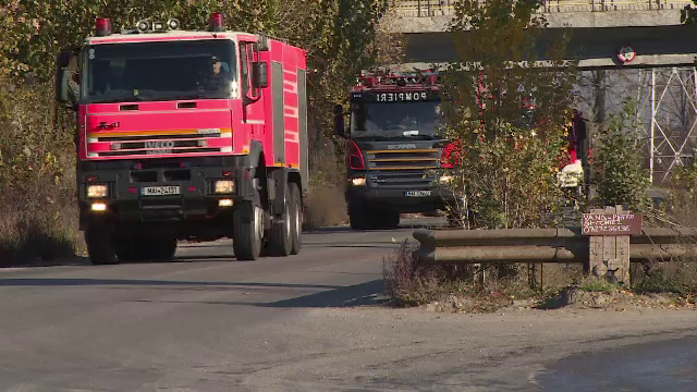 Simulare de incendiu la Ploiesti. Detasamentele SMURD, supravegheate de Raed Arafat, au exersat aplicarea Planului Rosu