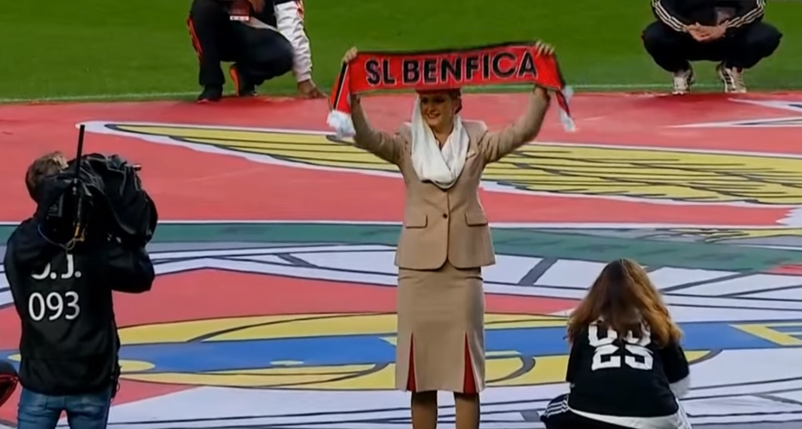 iLikeIT. Viralul saptamanii: metoda gasita de marile companii aeriene pentru a populariza regulile de siguranta