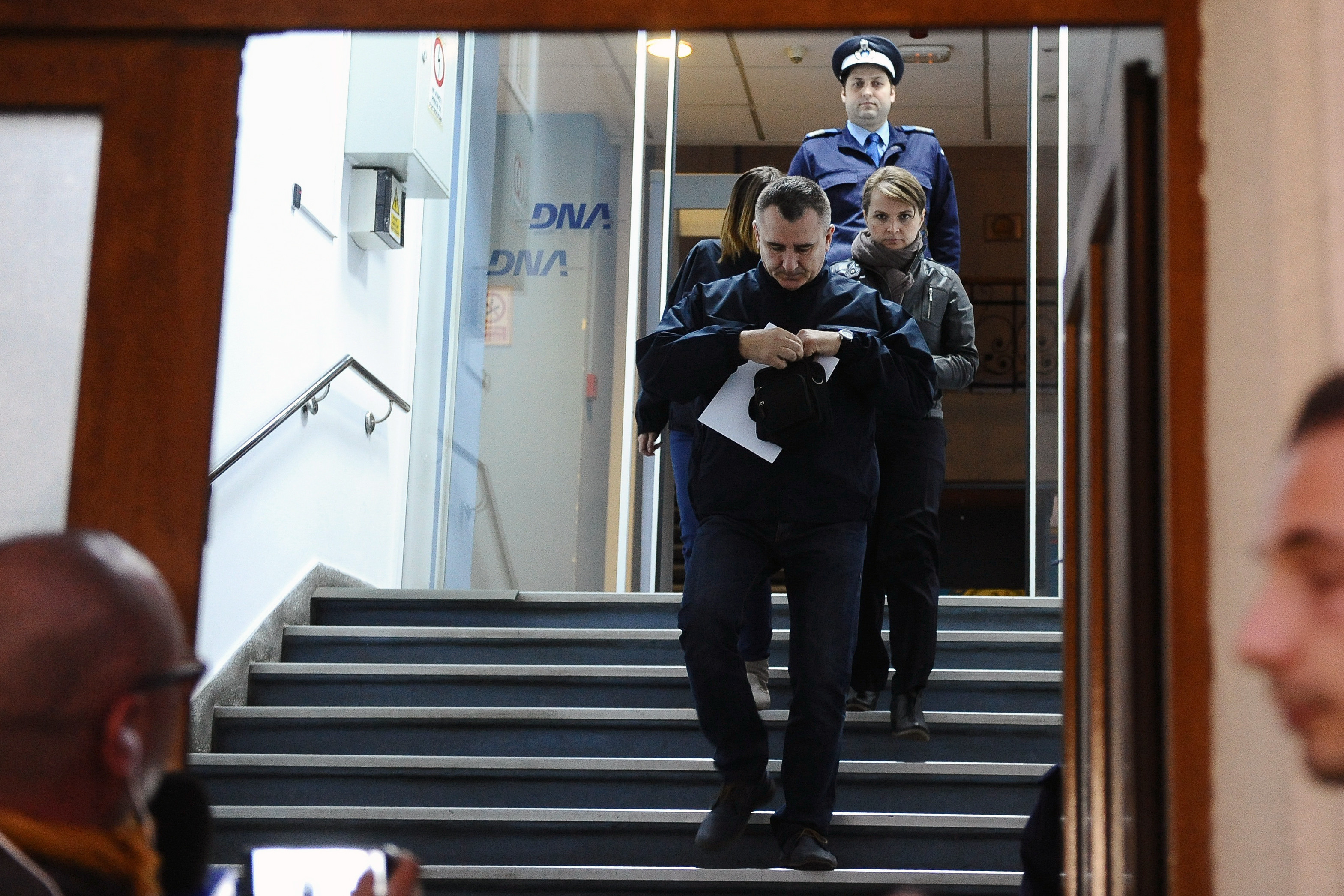 Ancheta in cazul Colectiv. Cine va plati despagubirile cerute de raniti. Printre acuzati: cei doi angajati de la ISU