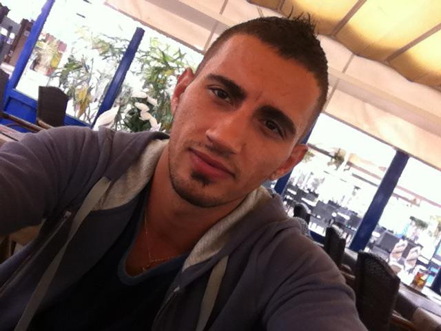 MAE anunta ca jurnalistul Andrei Marian Mihai nu a fost ranit in atentatele din Paris. Contul de Facebook i-ar fi fost spart