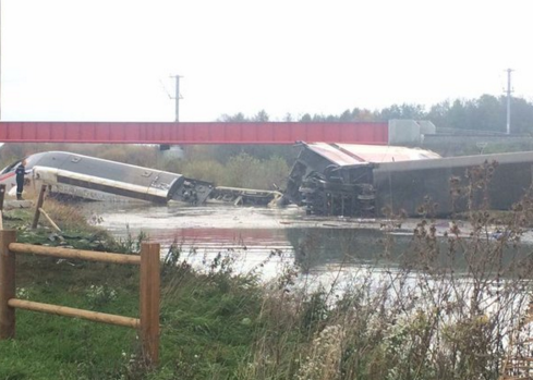 Noua tragedie in Franta. Un TGV care efectua probe a deraiat in apropiere de Strasbourg, cauzand cel putin 10 morti