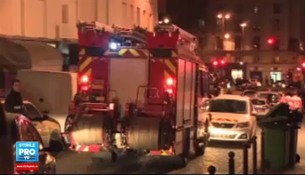 Cel putin 100 de morti in sala de teatru de la Paris. Teroristii au fost ucisi intr-un raid al politiei