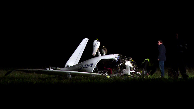 Pilotul planorului prabusit duminica in Dambovita este in stare stabila. Aparatul ar fi lovit solul cu o aripa