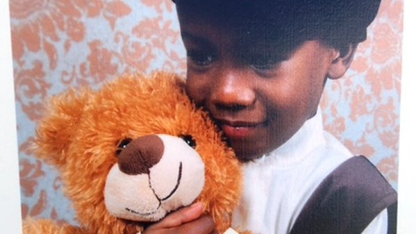 Un copil de 3 ani din Statele Unite s-a impuscat accidental cu o arma gasita in casa. Al 77-lea caz de la inceputul anului