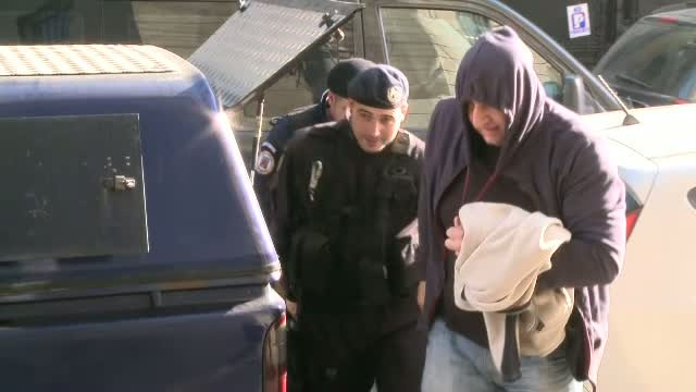 Scandal de coruptie in Teleorman. Seful Politiei Rutiere ar fi primit bani si tuica pentru a elibera permise de conducere