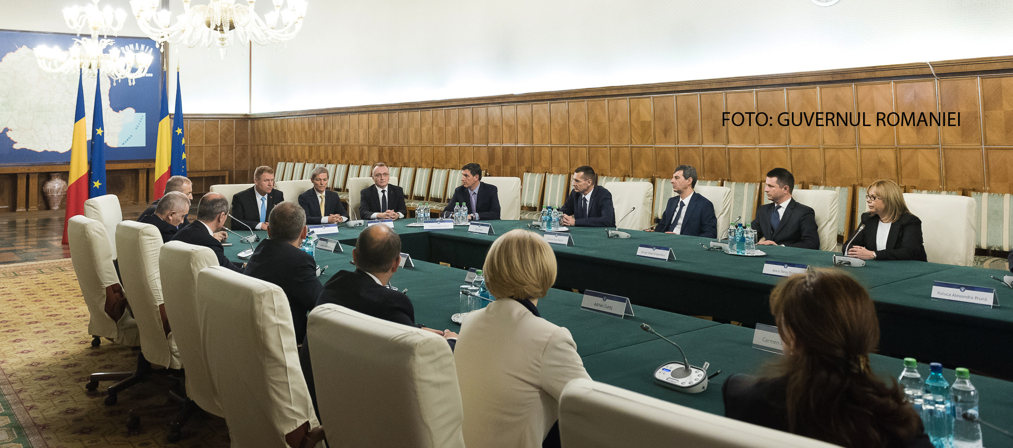 Prima zi a guvernului Ciolos. Noul ministru al Finantelor s-a trezit cu 2 majorari ale salariilor bugetare adoptate in secret