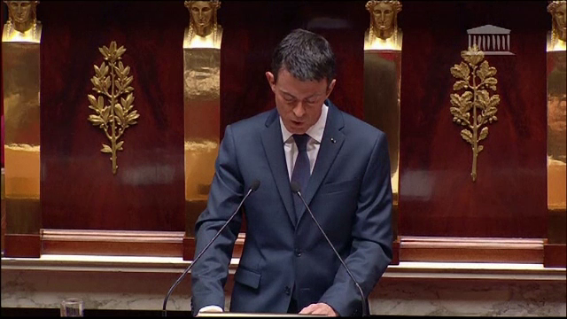Alerte in lant in toata Europa, dupa atentatele din Franta. Premierul Valls: "Ar putea urma atacuri cu arme chimice"