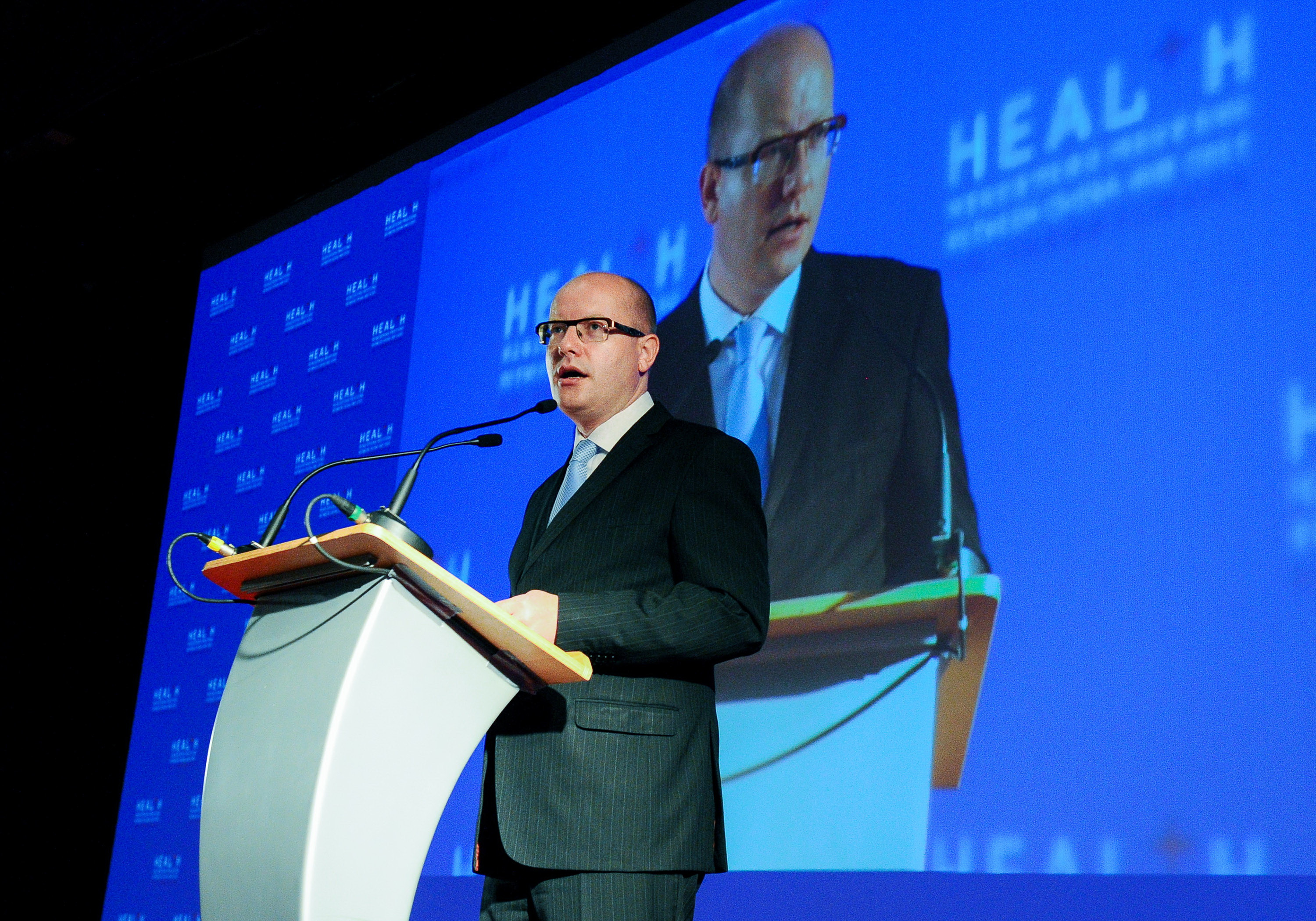 Cehia ar fi utilizata ca tara de tranzit de catre teroristi. Premierul ceh: "Avem informatii de la serviciile de informatii"