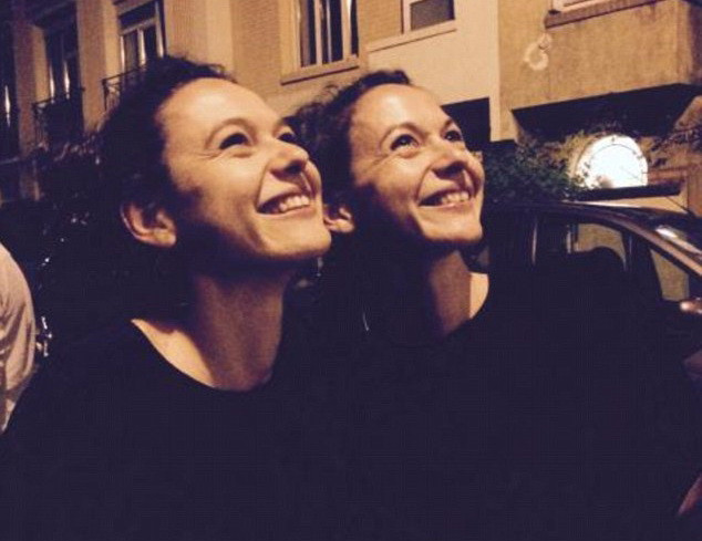 Gemenele care au murit in atacul de la barul Carillon din Paris. "Pentru o mama este ingrozitor sa-si ingroape doi copii"