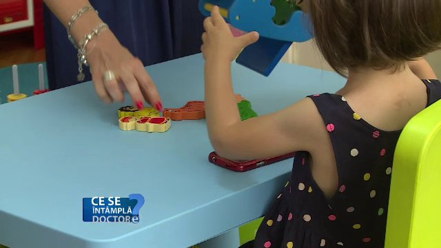 Doi ani - varsta critica la care orice copil ar trebui evaluat de un specialist. Ce probleme pot aparea atunci