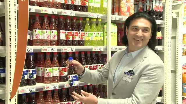Primele efecte ale legii care obliga hipermarketurile sa aiba 50% produse romanesti. "Nu conteaza pretul, sa fie calitate"