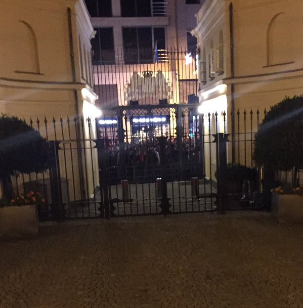 Protest gresit in Istanbul. Ce cladire au bombardat de fapt cu oua nationalistii turci