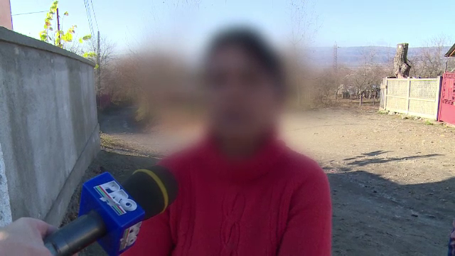 O femeie din Dambovita a sunat la politie cand a intrat in casa si si-a gasit iubitul dezbracat, in pat. Cine era langa el