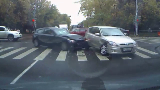 Zilele in care au loc cele mai multe accidente de circulatie. Asiguratori: Duminica soferii sunt grabiti, luni - neatenti