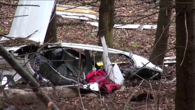 Primele concluzii in cazul planorului prabusit in Postavaru. Modul in care s-au facut cautarile ridica semne de intrebare