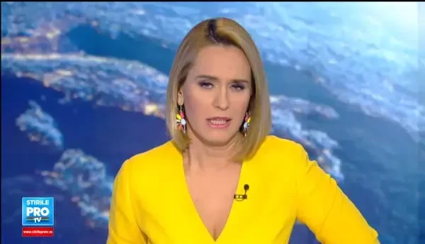 Muncitorii care au asfaltat o parcare cu tot cu o masina, in Aiud, au refacut lucrarea. Explicatia autoritatilor