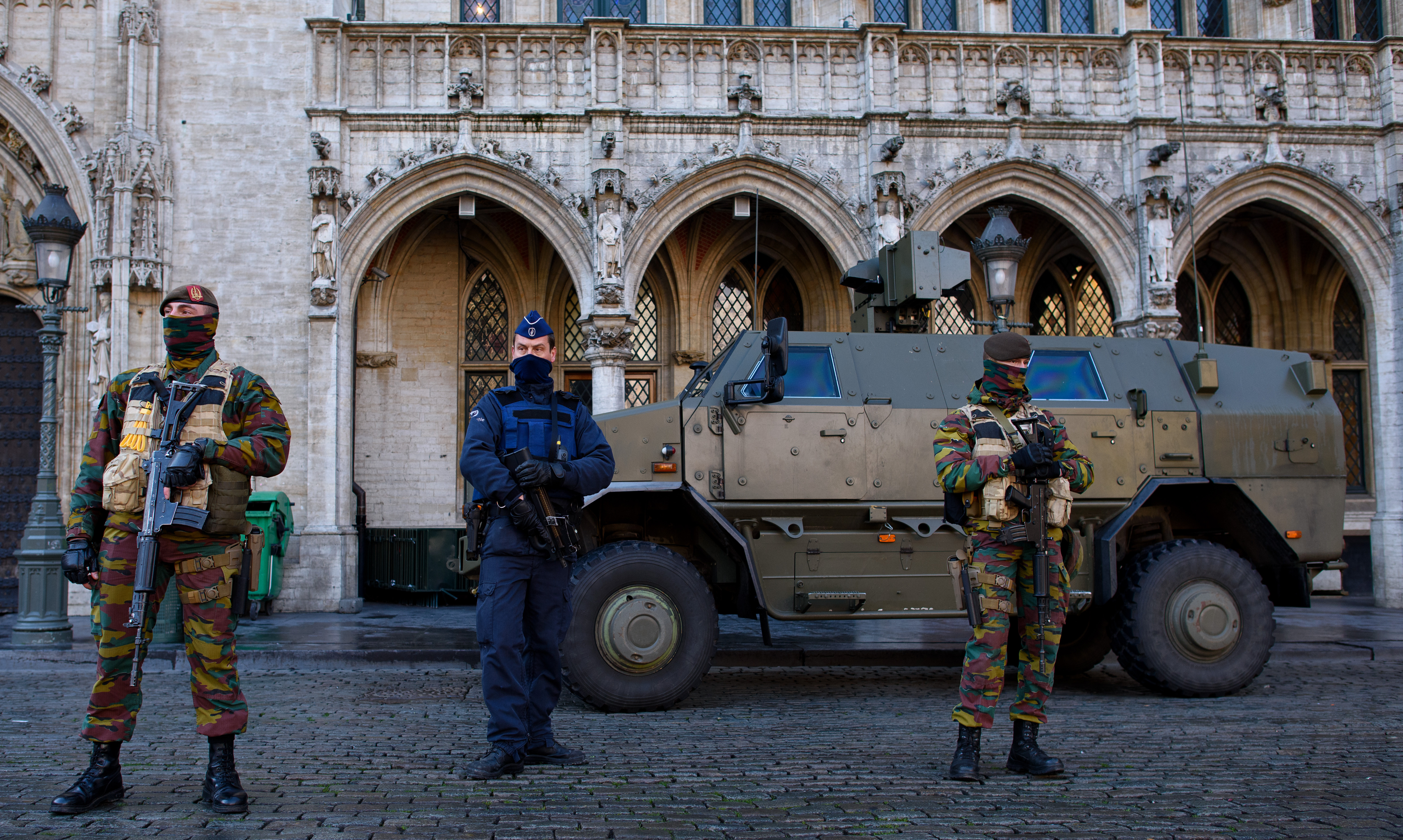Raid al politiei belgiene la Auvelais. Perchezitii la mai multe apartamente, in legatura cu amenintarile unui atac terorist