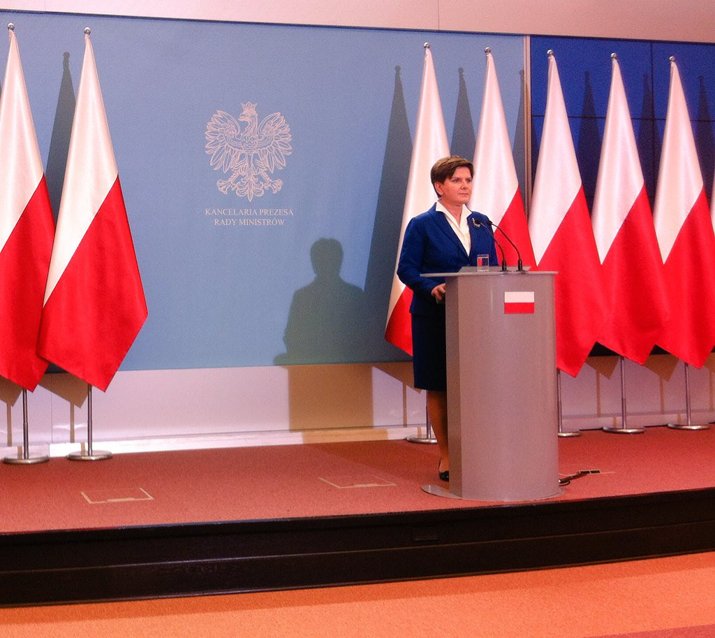 Gest simbolic al noului premier polonez: steagul UE, absent din decorul oficial. Ce spune despre cotele de refugiati