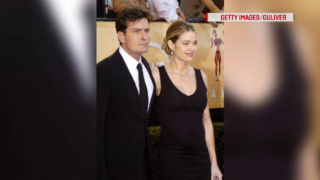 Scandaluri in lant pentru Charlie Sheen. Dezvaluirile facute de un tabloid, dupa ce actorul a anuntat ca e infectat cu HIV