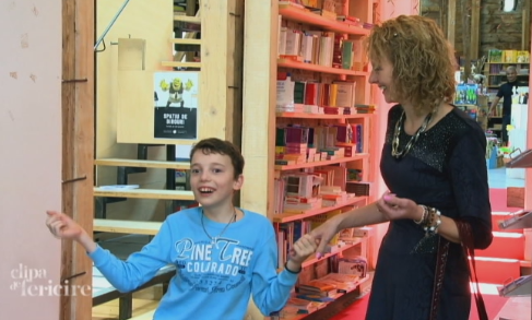 Baiatul care a primit sansa la o viata normala, in emisiunea "Clipa de fericire". Povestea micului poet Sebastian