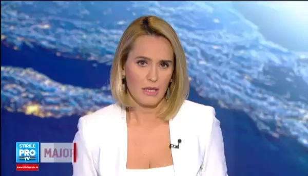 300 de obiecte rare, care i-au apartinut lui Vadim Tudor, au fost scoase la licitatie. Cea mai scumpa piesa: 7.000 de euro