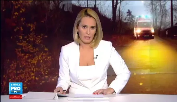 Groapa nimanui a ucis un om si ramane un pericol. Primarul din Bals si angajatii de la drumuri fac