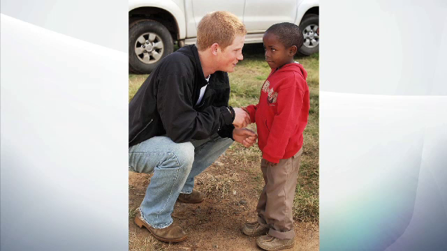 Printul Harry a inaugurat un centru pentru copiii bolnavi de SIDA, in Lesotho. Intalnirea emotionanta de care a avut parte
