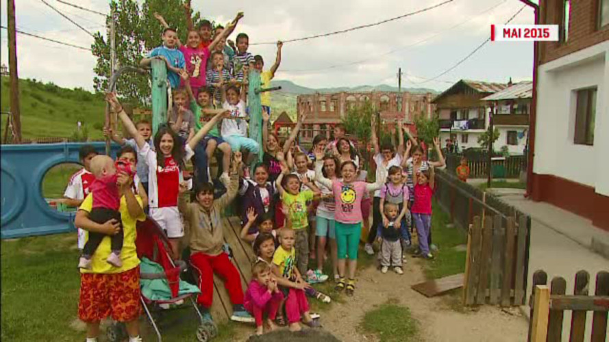 Preotul din Prahova care are grija de peste 400 de suflete. De ce statul nu il ajuta nici macar cu un leu