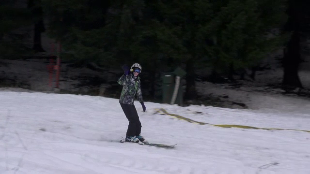 Romania petrece in statiunile montane. Locurile in care turistii au deschis sezonul la schi