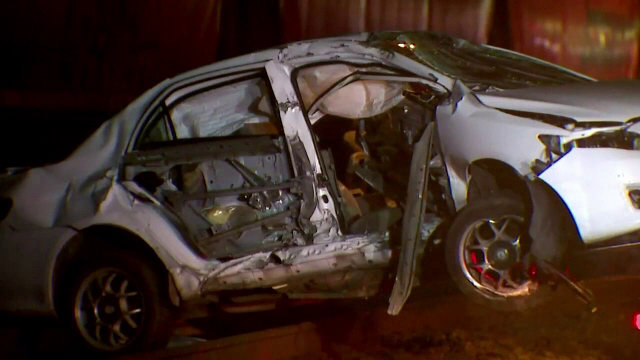 30 de secunde l-au despartit de moarte. Un sofer din SUA, salvat la limita, dupa ce a ramas blocat cu masina pe calea ferata