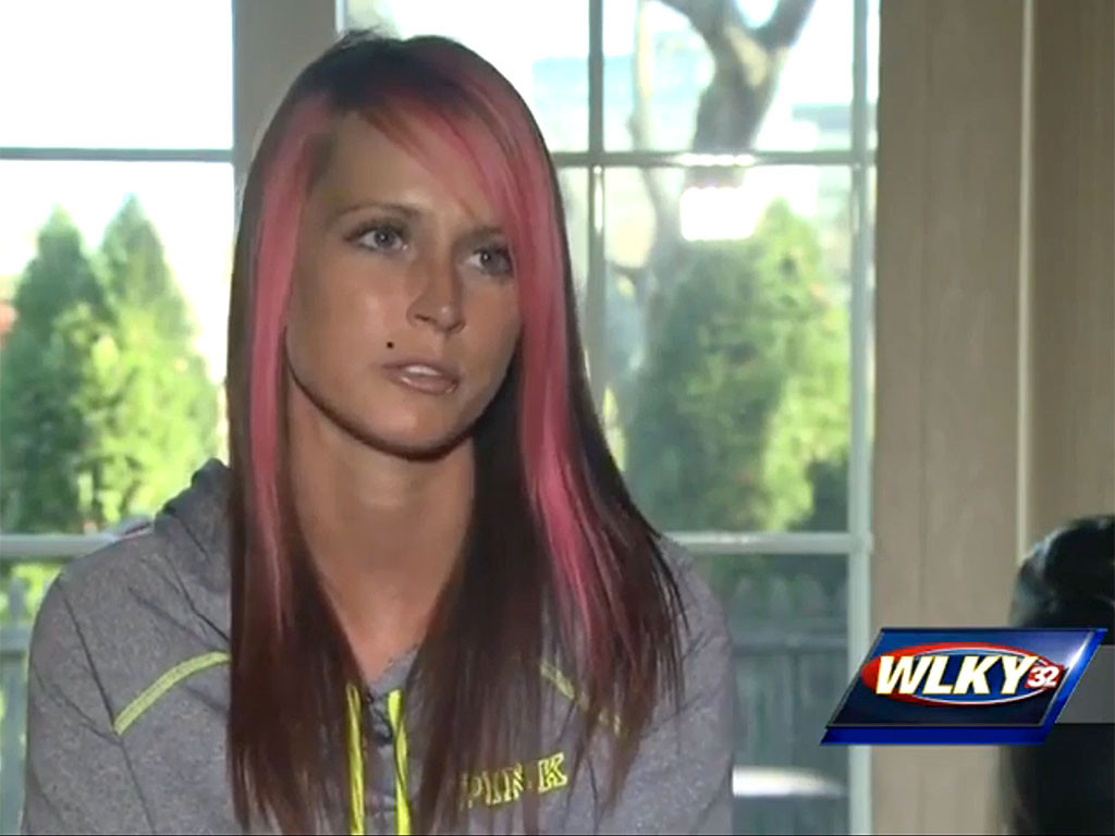 I s-a umflat ingrozitor incheietura, iar cand s-a dus la medic a avut un soc. O femeie s-a infectat de la un elastic de par