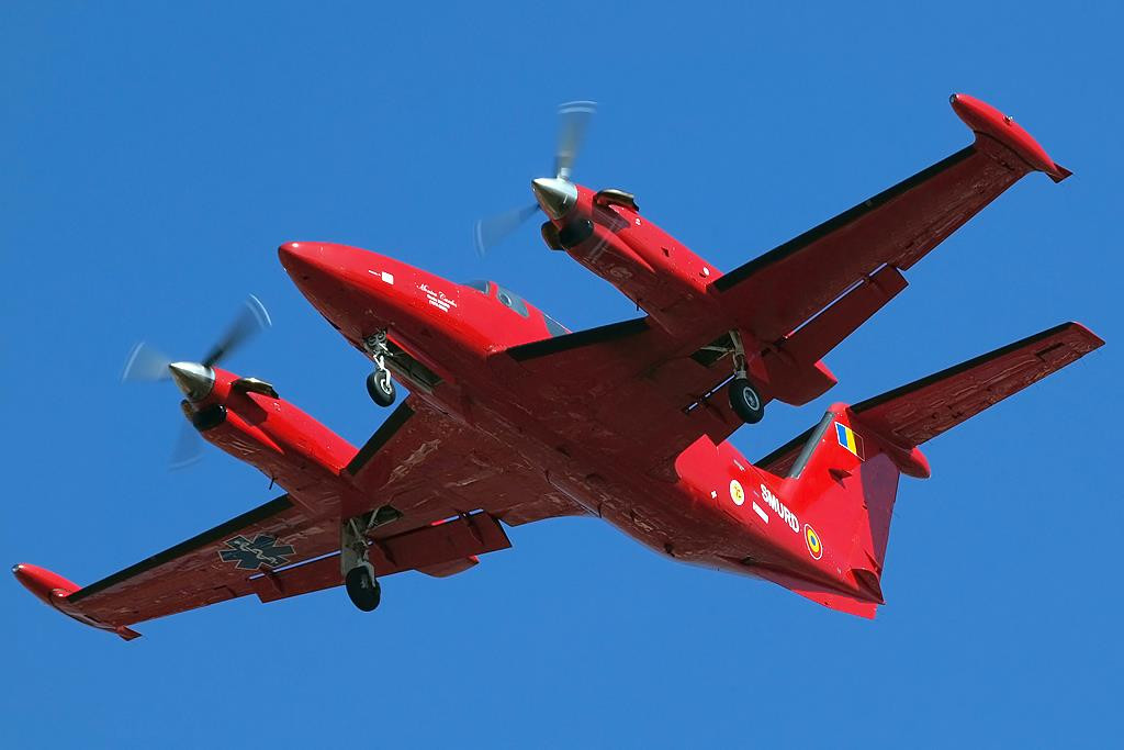 MAI: Unul dintre tinerii raniti in clubul Colectiv, transportat cu avionul in Austria