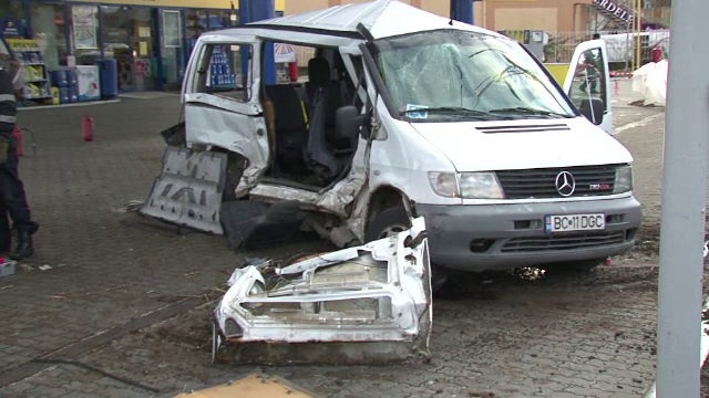 Tragedie pentru doi frati, in timp ce mergeau la inmormantarea mamei lor. Unul dintre ei a murit pe loc, intr-un accident