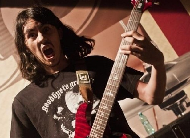 Mesajul unui tata care si-a pierdut fiul la Colectiv. "Am fost la cimitir sa imi cert baiatul!". Ce ii transmite lui Arafat