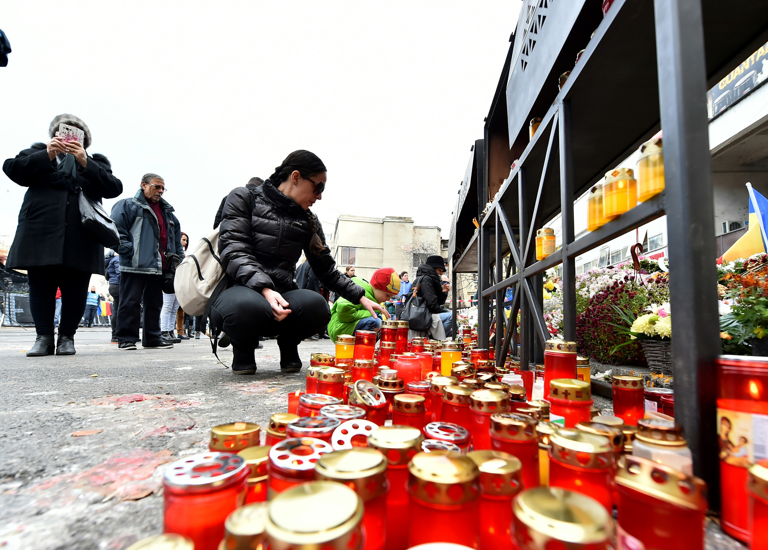 Colectiv, la o luna de la cea mai neagra noapte din istoria moderna a Romaniei. "Coruptia chiar ucide. Si ucide in chinuri"