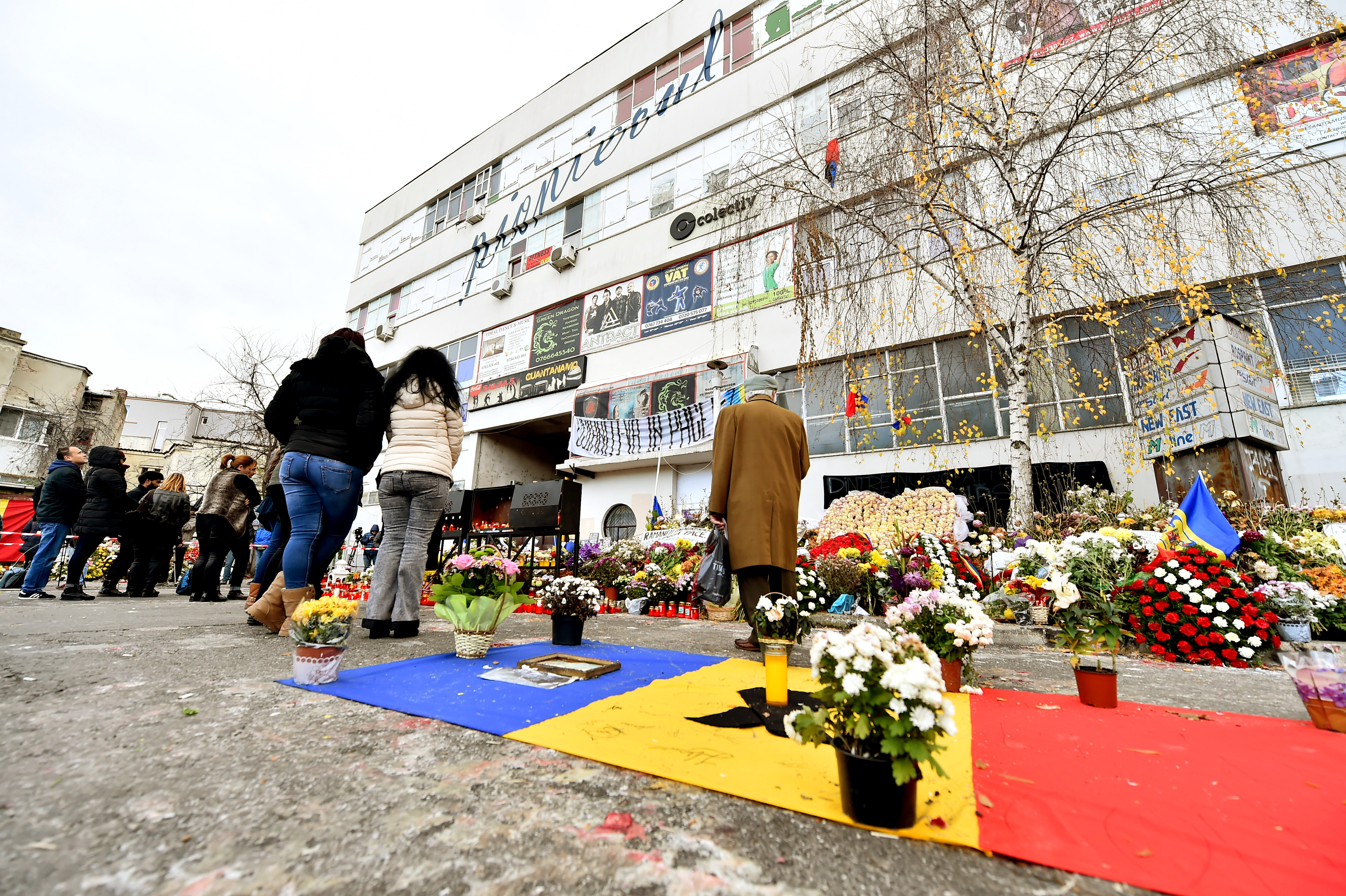 Care este starea singurului pacient ranit in Colectiv si internat in Romania. Medic: "El lupta si noi luptam"
