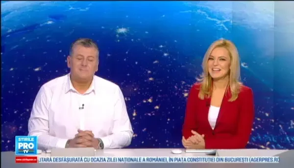 30 de secunde l-au despartit de moarte. Un sofer din SUA, salvat la limita, dupa ce a ramas blocat cu masina pe calea ferata