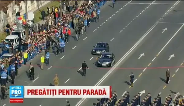 ZIUA NATIONALA A ROMANIEI. Parada de 1 Decembrie din Piata Constitutiei