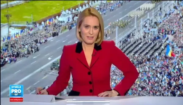 ZIUA NATIONALA A ROMANIEI. Cele mai spectaculoase imagini de la parada de 1 Decembrie. Toti cei 4 presedinti, in public