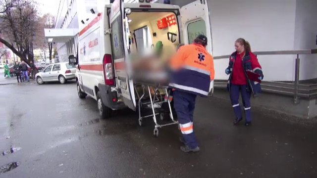 Doi batrani, sot si sotie, gasiti inconstienti in casa. Ce ipoteza iau in calcul anchetatorii