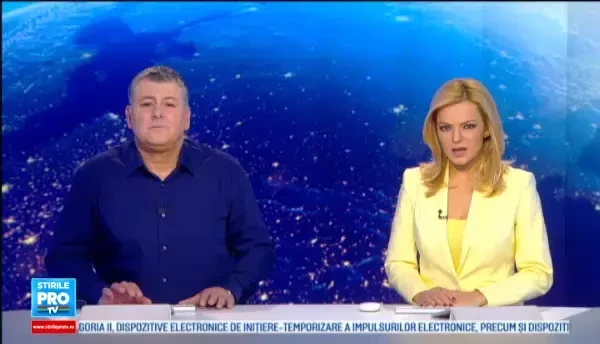 Protest cu incidente violente de Ziua Nationala, in Capitala. Cativa tineri au incercat sa rupa cordonul jandarmilor