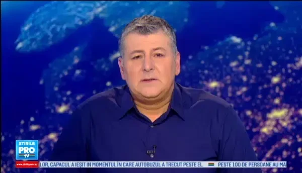 Trafic blocat pe Valea Oltului. Drumul a fost acoperit in totalitate de pamant si bolovani, cazuti de pe un versant