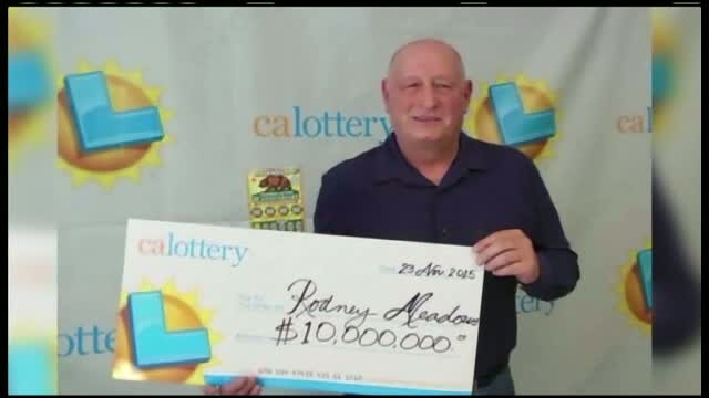 Dupa ce a castigat 1.000 de dolari la loz in plic, un barbat a mai cumparat un bilet, iar suma din bilet a fost colosala