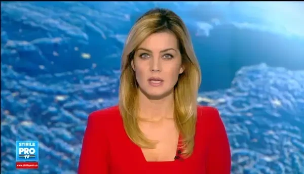 Pedeapsa primita de tanarul care a santajat-o pe directoarea liceului sau cu imagini indecente. Cati bani ii ceruse femeii