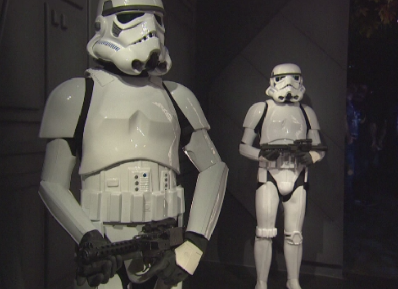 Expozitie speciala la Muzeul Madame Tussaud din Londra, cu doua saptamani inaintea premierei Star Wars