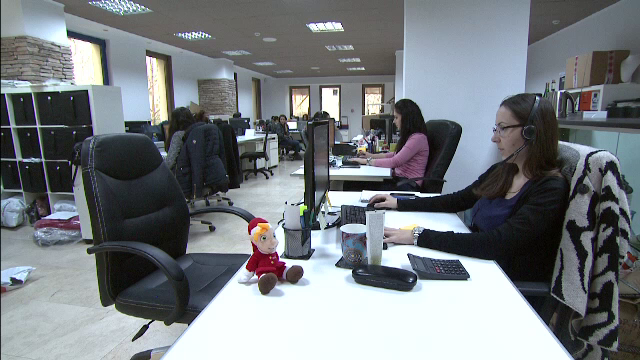 Al 13-lea salariu devine o legenda in companiile din Romania. Doar 30% dintre angajatii romani primesc prime de Craciun