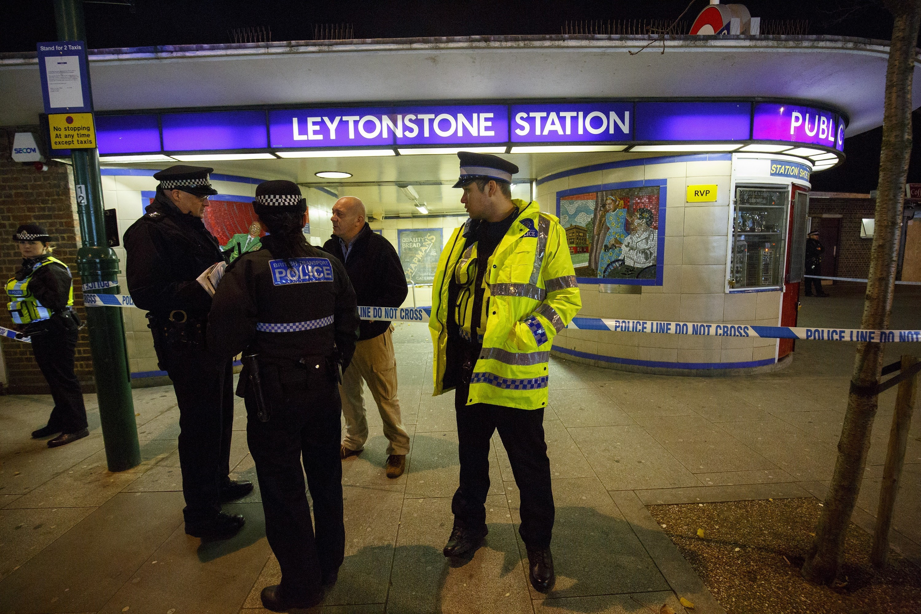 Suspectul atacului cu cutit din metroul londonez e inculpat pentru tentativa de omor. Ce au descoperit anchetatorii despre el