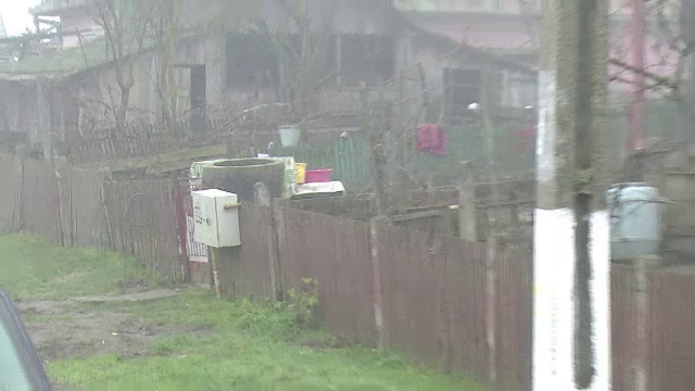 Tragedie in Mures. O batrana a murit in fantana, iar fiica ei a fost la un pas sa-si piarda viata incercand sa o salveze