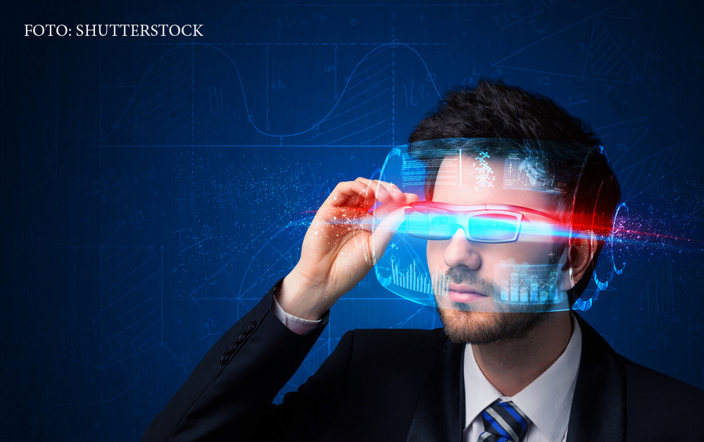 iLikeIT. Realitatea virtuala ne permite sa vizitam oricand Mamaia, folosind doar o pereche de ochelari din carton