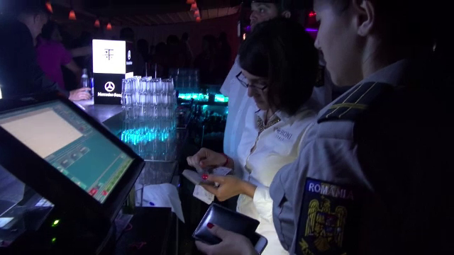 ANAF va verifica petrecerile de Revelion din restaurante si hoteluri. Angrourile scapa, pentru moment, de controale